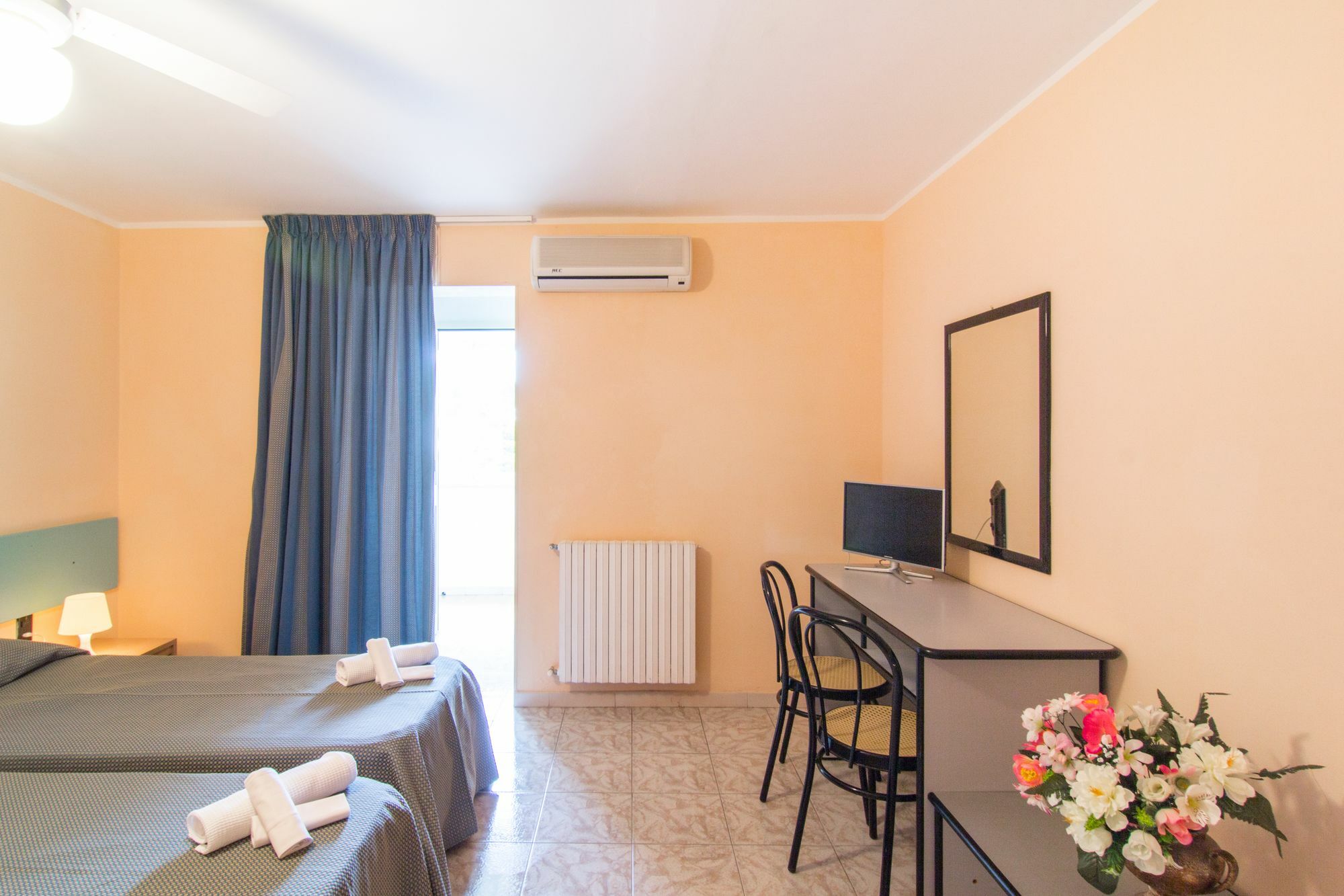 Racar Hotel Фріголе Екстер'єр фото